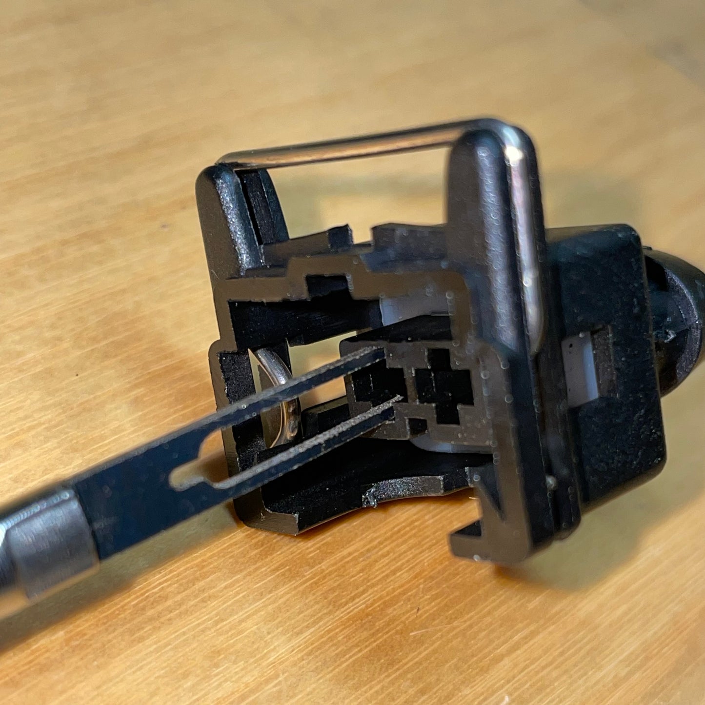 Bosh Style Connector De-pin Tool