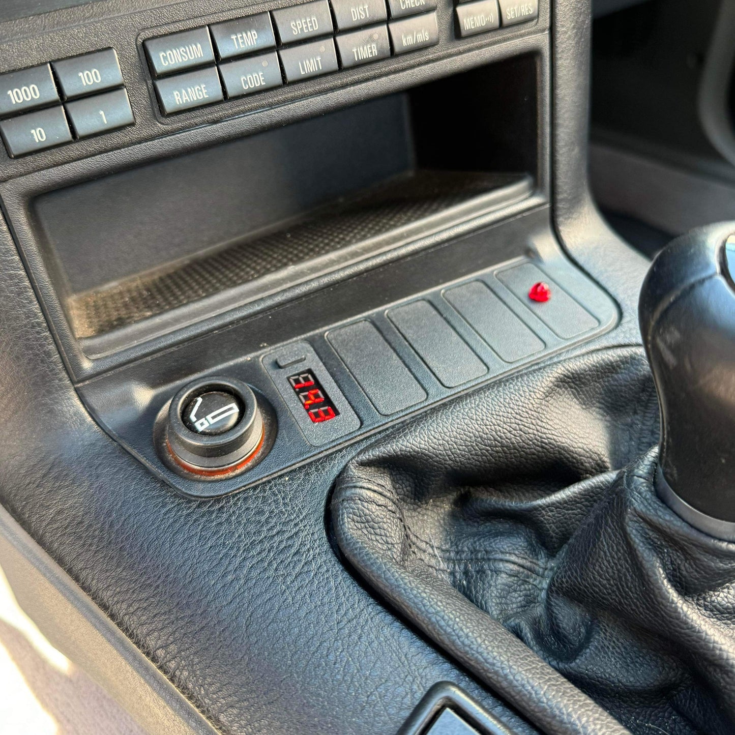 E36 Voltmeter Module PLUG-N-PLAY