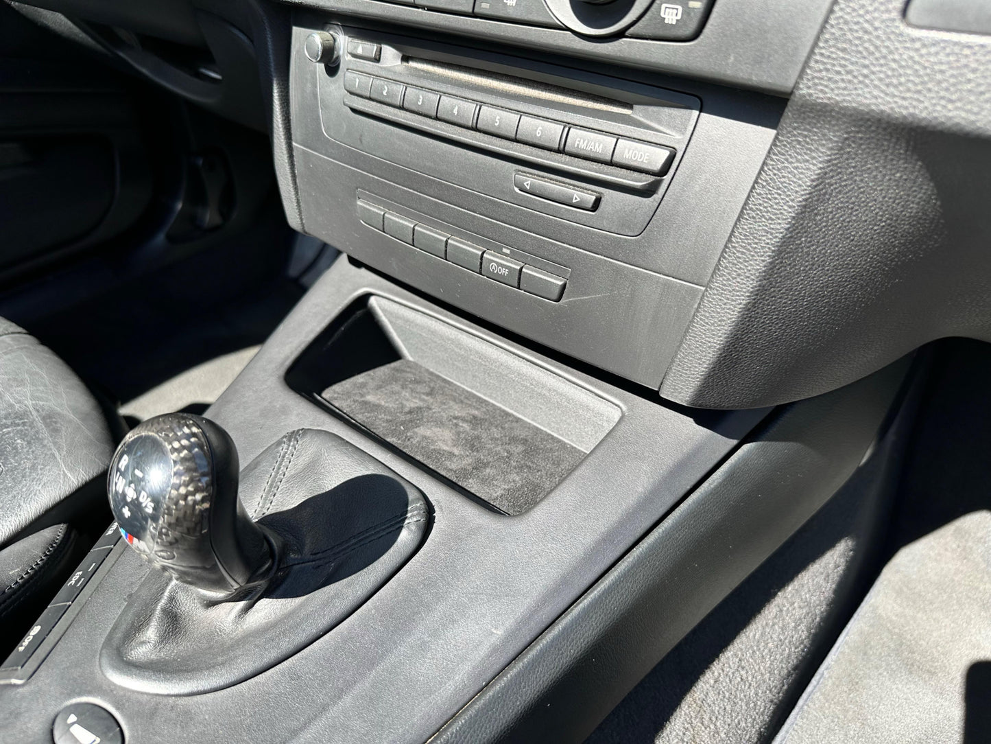 BMW E9X 3 SERIES Wireless Charger — 20W Fast Charge