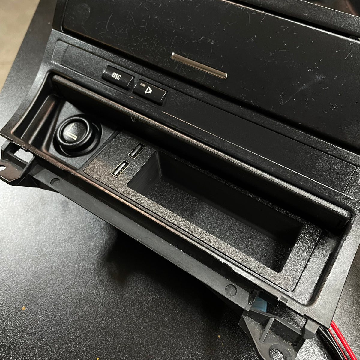 BMW E46 Sliding Rear Ashtray Cover Door Replacement (Gray) Carbon Fiber BMW E46 Sliding Rear Ashtray Cover Door Replacement (Gray) Carbon Fiber